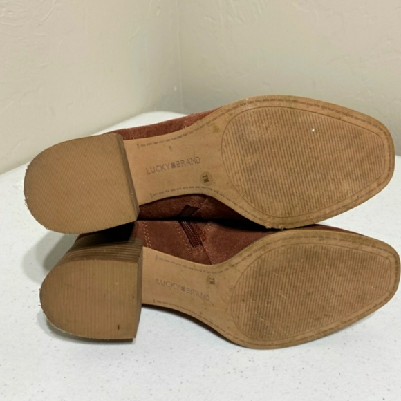 Lucky Brand Laidem Rust Suede Ankle Boot Womens Side Zip Sz 7 M EC - Picture 7 of 8